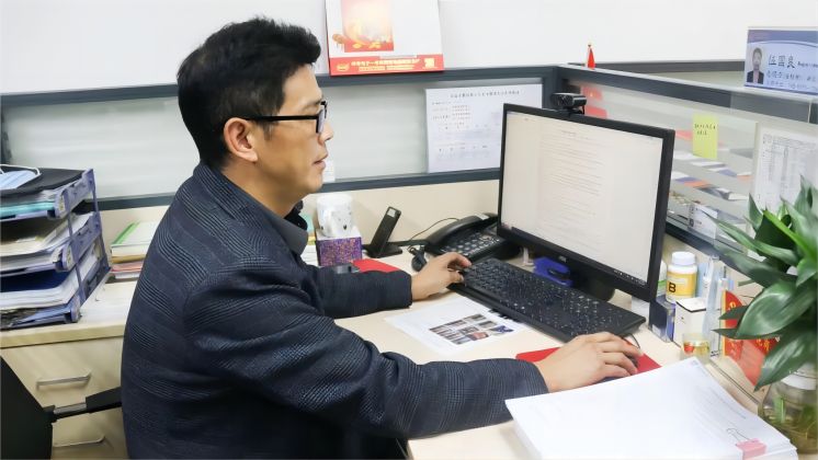 伍國良，“卷王”實(shí)錘了！